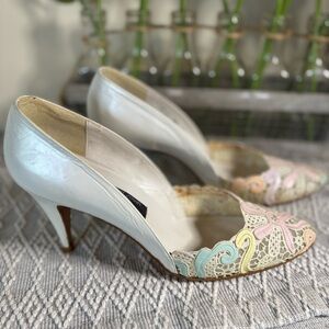 Stuart Weitzman Pearly white and pastel leather on lace. Size 8.5 AA